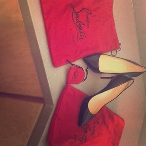 Christian Louboutin Pigalle Follies 85.Worn once.